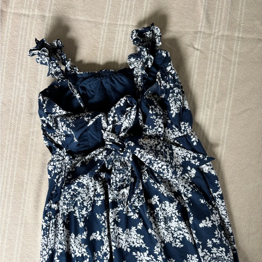 Abercrombie & Fitch Navy and White Floral Maxi Dress Small Tall